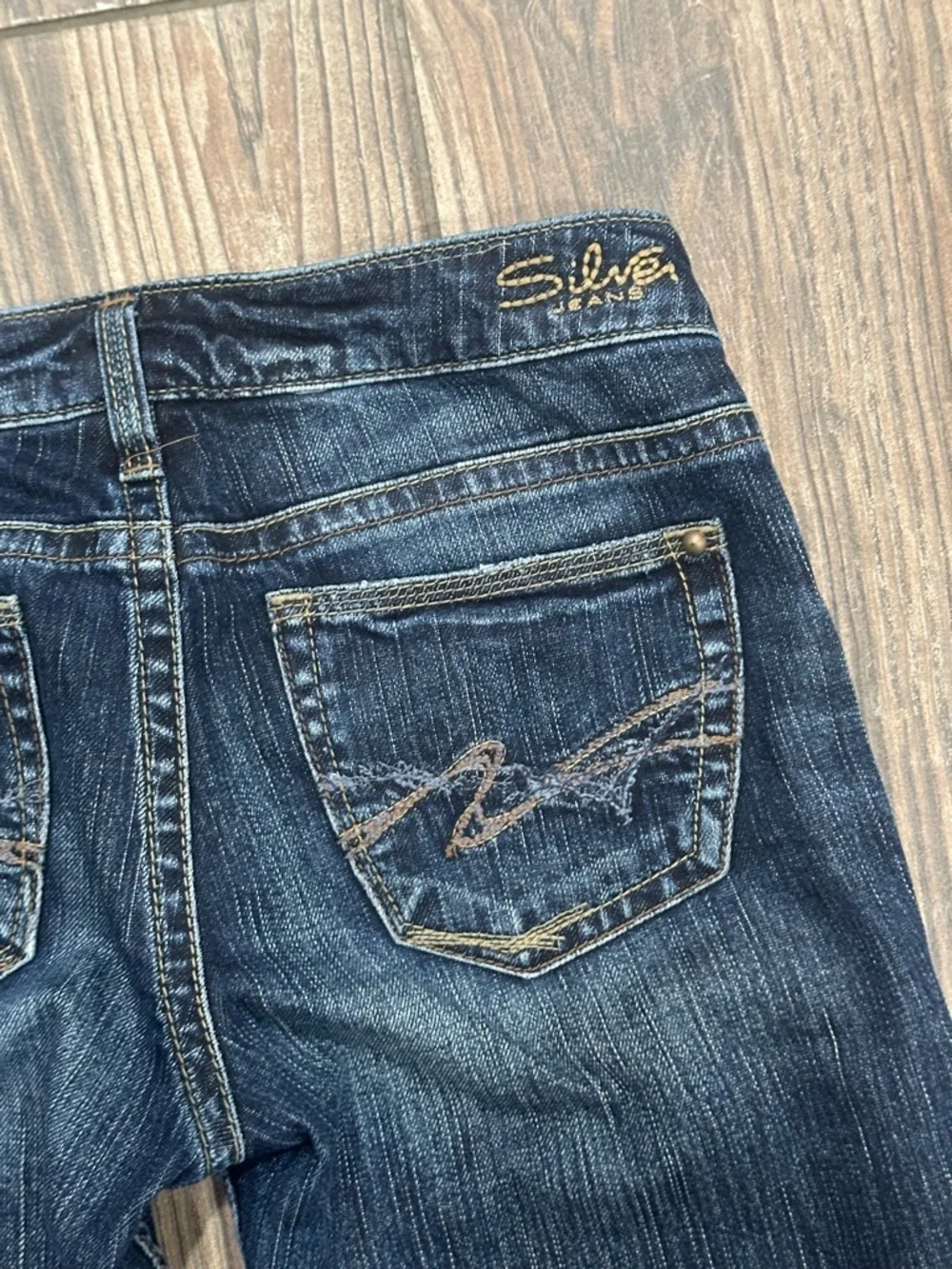 Silver Jeans Dark Wash Toni Low Rise Y2K Bootcut Rodeo Western Embroidered Pocke